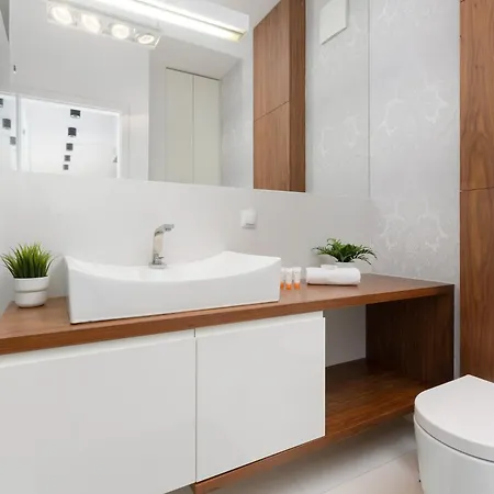 Silver Glam In Wilanow By Renters Appartamento *