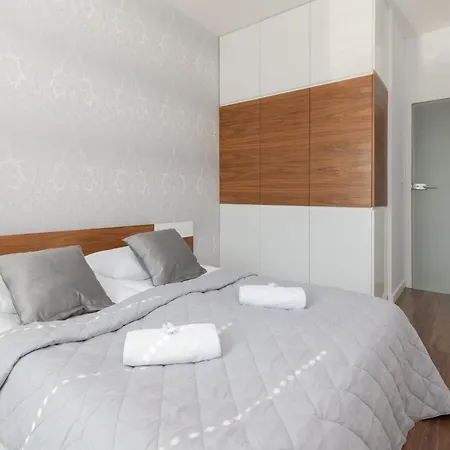 Silver Glam In Wilanow By Renters